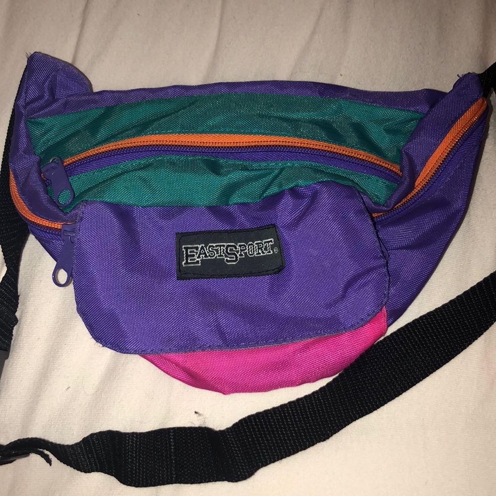 Colorful fannypack! Super cute in great condition!